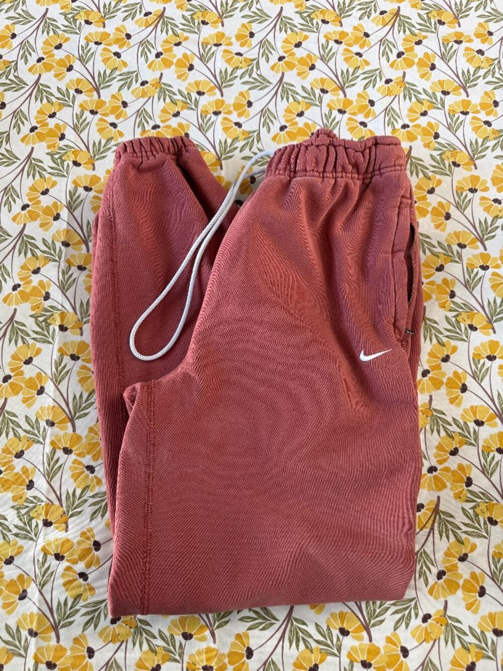Nike Women’s Coral Sweatpants Joggers Drawstring Zip Pockets S